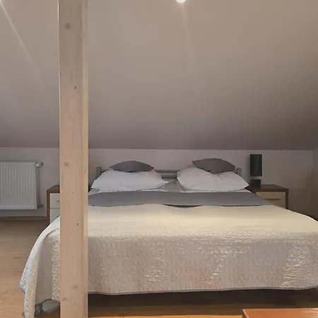 Bardzo Goscinne Карпач