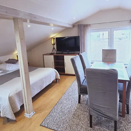 Bardzo Goscinne Homestay *
